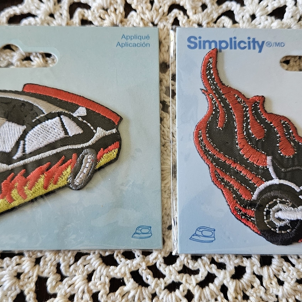 Simplicity 2017 Iron-On Applique Motorcycle & Race Car Sealed